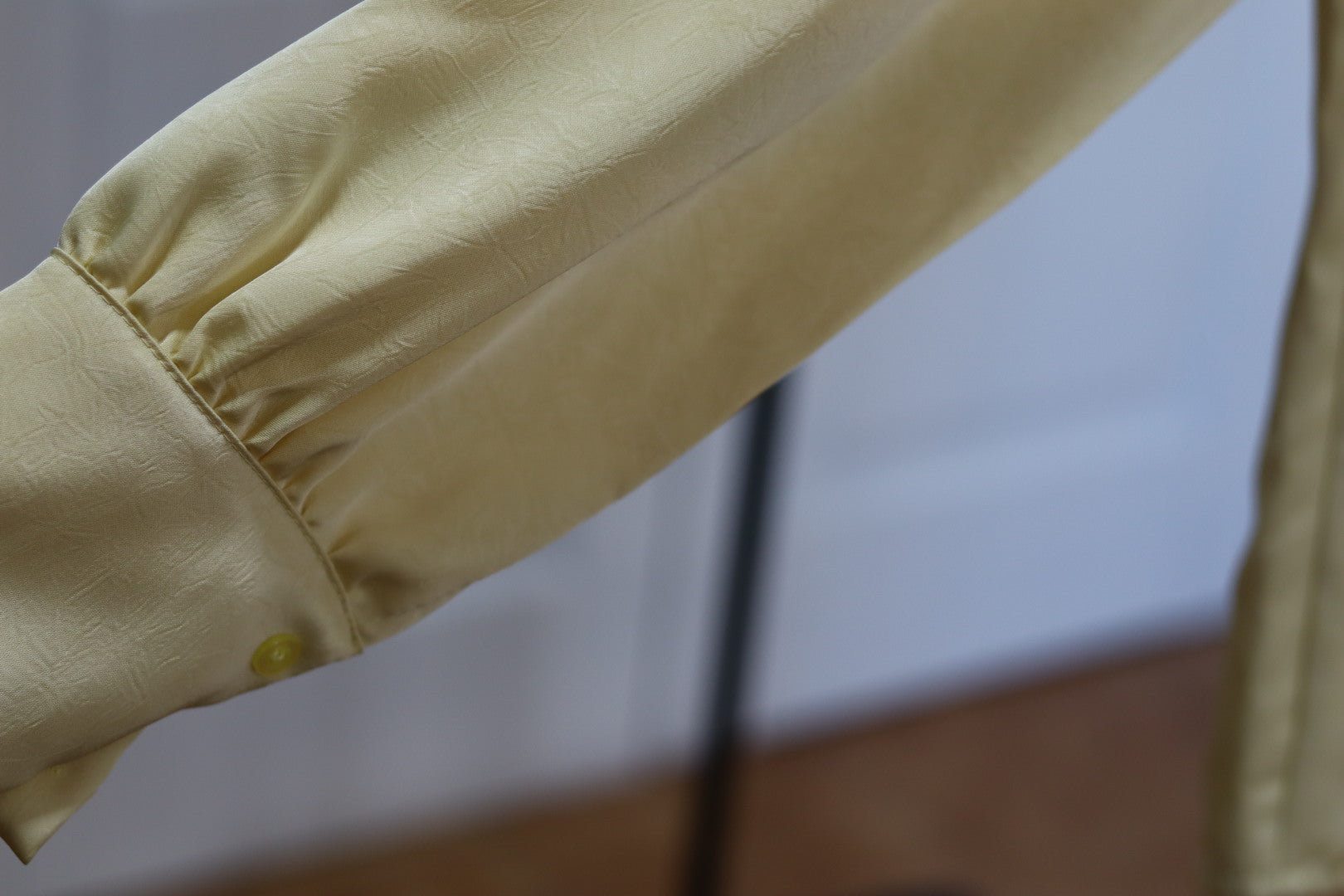 CAMISA EXCLUSIVA - AMARILLO PASTEL
